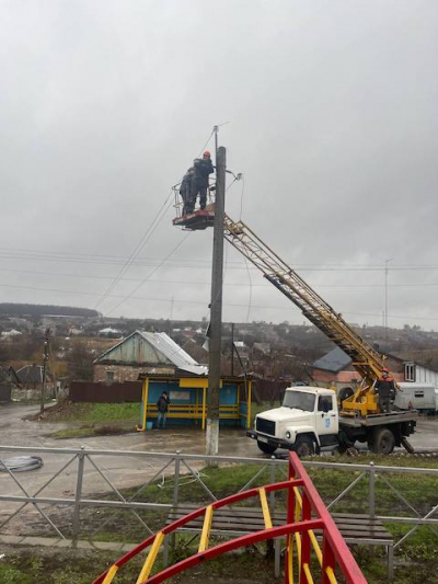 Специалисты компании «Харьковобэнерго» модернизировали воздушную линию 6 кВ
