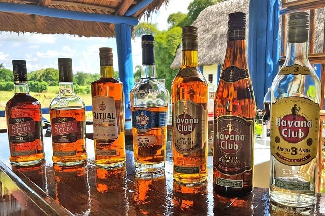 Ром: что это за напиток, как его правильно пить и чем закусывать - фото1