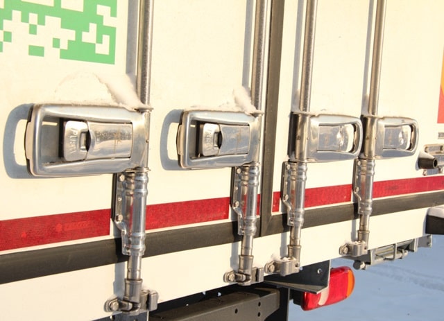 Автомобильная фурнитура для фургонов: что это такое, виды, как выбрать - фото1 Автомобильная фурнитура для фургонов: что это такое, виды, как выбрать - фото1