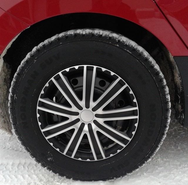 Колпаки для колес: виды, плюсы и минусы, как выбрать - фото2 Колпаки для колес: виды, плюсы и минусы, как выбрать - фото2