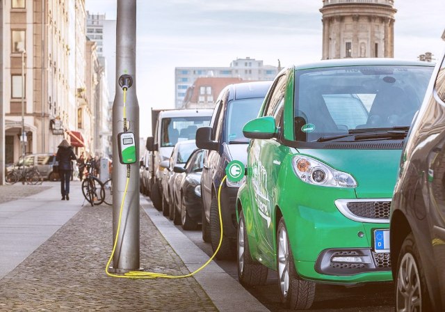 Электромобиль из США: стоит ли покупать, плюсы и минусы - фото2 Электромобиль из США: стоит ли покупать, плюсы и минусы - фото2