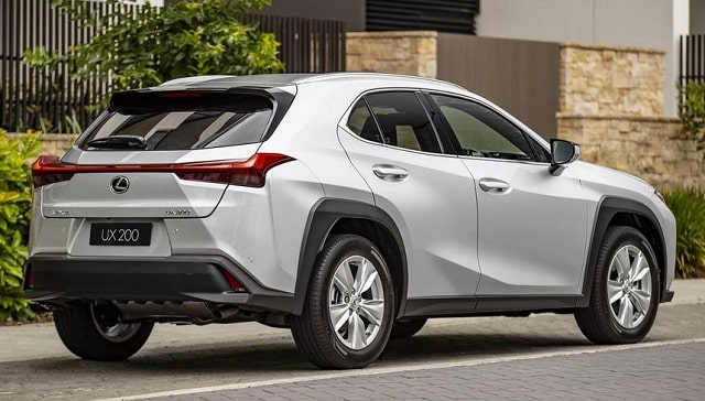 Lexus UX 200: обзор, комплектации, характеристики - фото4 Lexus UX 200: обзор, комплектации, характеристики - фото4