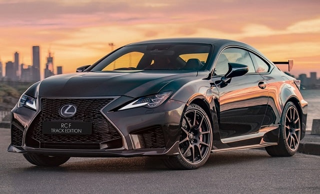 Спортивное купе Lexus RC F Sport: обзор, комплектации, характеристики - фото3 Спортивное купе Lexus RC F Sport: обзор, комплектации, характеристики - фото3
