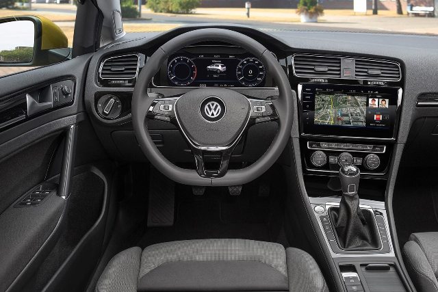 Volkswagen Golf как первая машина: достоинства и недостатки - фото3 Volkswagen Golf как первая машина: достоинства и недостатки - фото3