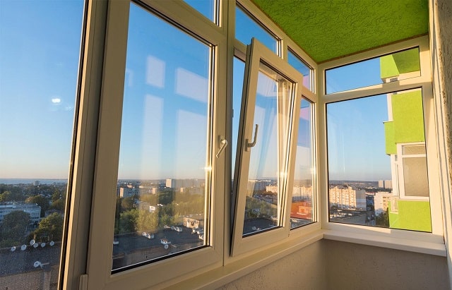 Остекление балкона: какие окна ставить, варианты, советы - фото3 Остекление балкона: какие окна ставить, варианты, советы - фото3