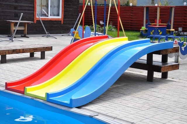 Выбираем детскую горку для бассейна: обзор, советы специалиста - фото2 Выбираем детскую горку для бассейна: обзор, советы специалиста - фото2