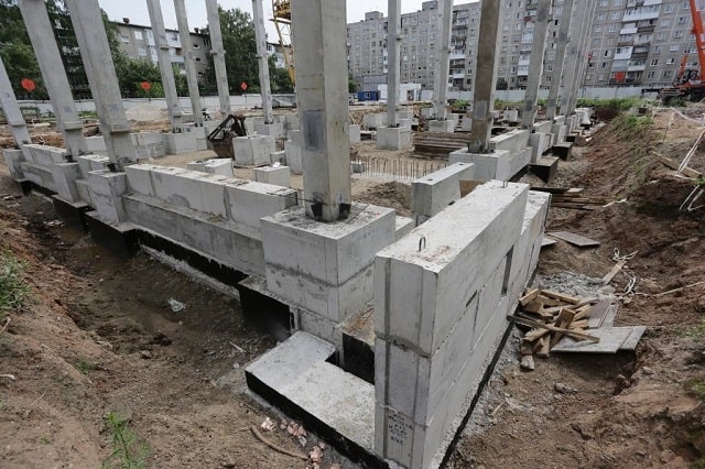 Железобетонные изделия (ЖБИ): что это такое, виды, применение - Сваи и фундаментные блоки Железобетонные изделия (ЖБИ): что это такое, виды, применение - Сваи и фундаментные блоки