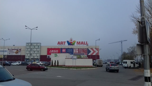 Как работают ТРЦ в Киеве во время военного положения - фото2