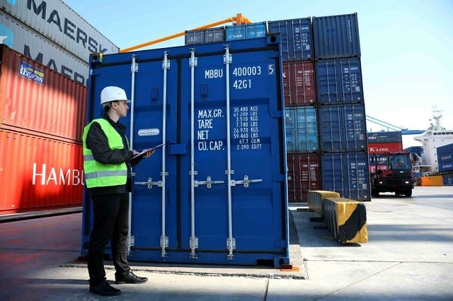 Таможенный брокер: кто это и чем занимается - фото1