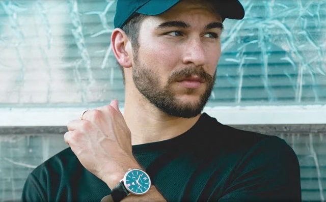 Как правильно носить часы на руке - фото2