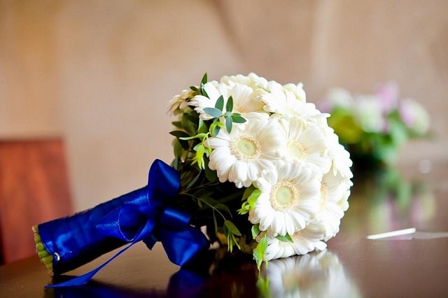 Букет для невесты: какие цветы в нем должны быть - фото1