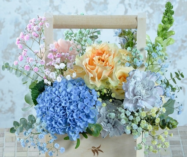 Какие цветы дарят на выписку из роддома - фото3