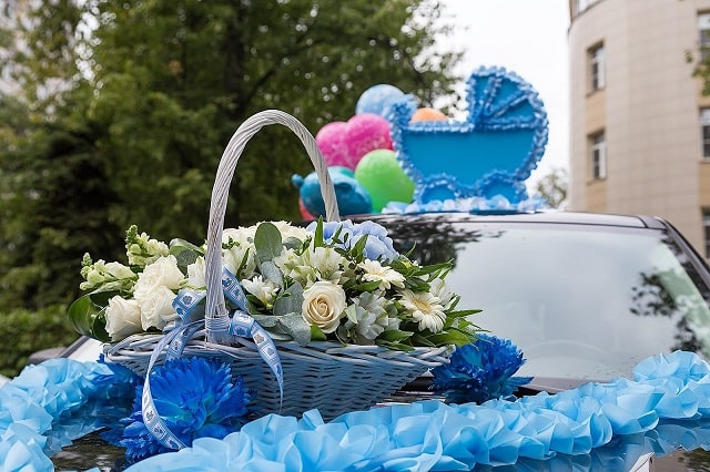 Какие цветы дарят на выписку из роддома: варианты и советы флористов - фото2