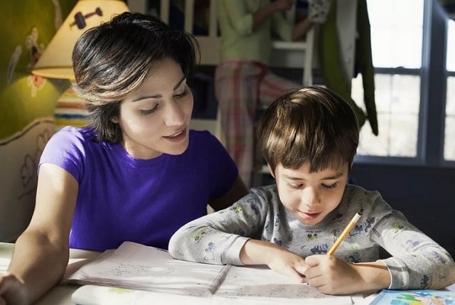 Як привчити дитину робити уроки: самостійно і з бажанням - фото2 Як привчити дитину робити уроки: самостійно і з бажанням - фото2