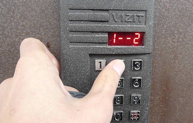 Как выбрать домофон: обзор и виды моделей - фото1