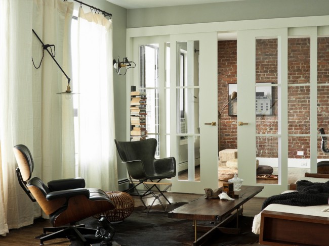 Светлые межкомнатные двери в интерьере квартиры: обзор, интересные идеи - фото5