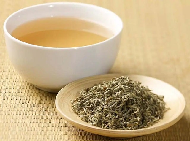 Белый чай: что это такое, польза и вред, как правильно заваривать - фото3 Белый чай: что это такое, польза и вред, как правильно заваривать - фото3