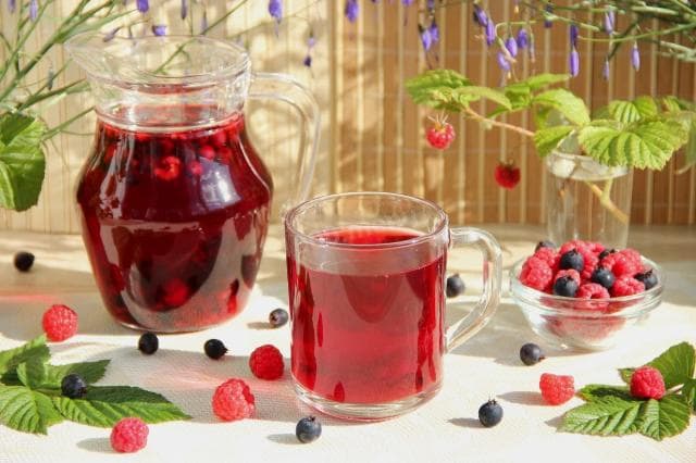 Как закрывать компот в банках - фото1 Как закрывать компот в банках - фото1