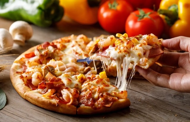 Мистецтво домашньої піци: від класики до творчих експериментів - фото2 Мистецтво домашньої піци: від класики до творчих експериментів - фото2