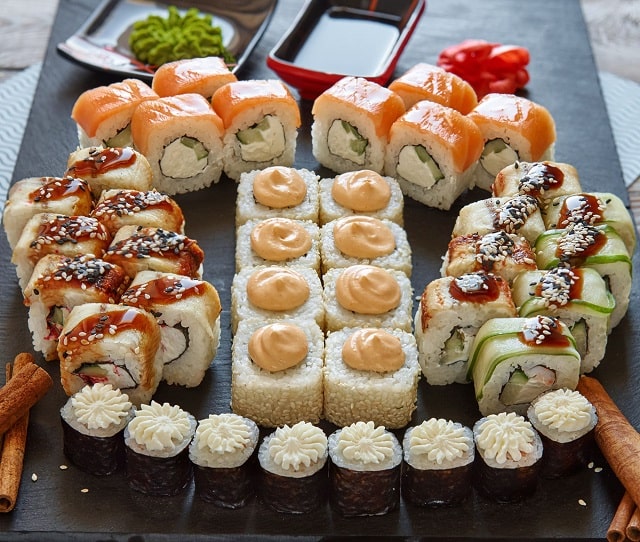 В чем плюсы заказа сета суши: небанально о главном - фото1