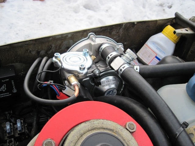 ГБО 2 поколения: обзор особенностей, плюсы и минусы - фото1