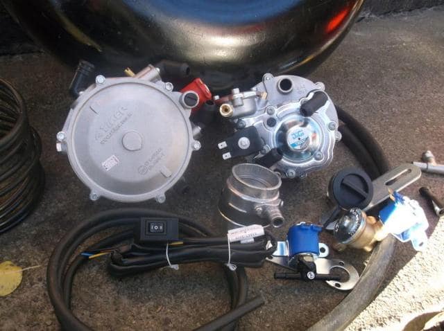 ГБО 2 поколения: обзор особенностей, плюсы и минусы - фото2