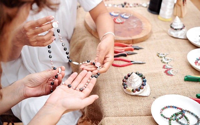 Біжутерія ручної роботи: як поєднувати натуральні камені, бісер і метал в одній прикрасі - фото1 Біжутерія ручної роботи: як поєднувати натуральні камені, бісер і метал в одній прикрасі - фото1