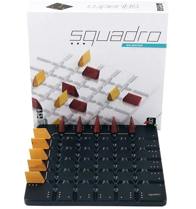 Чем заняться вдвоем во время блэкаута: обзор настольных игр на двоих - Сквадро