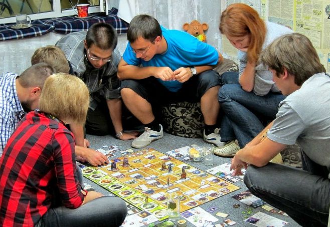 Настольные игры для веселой компании взрослых - фото2