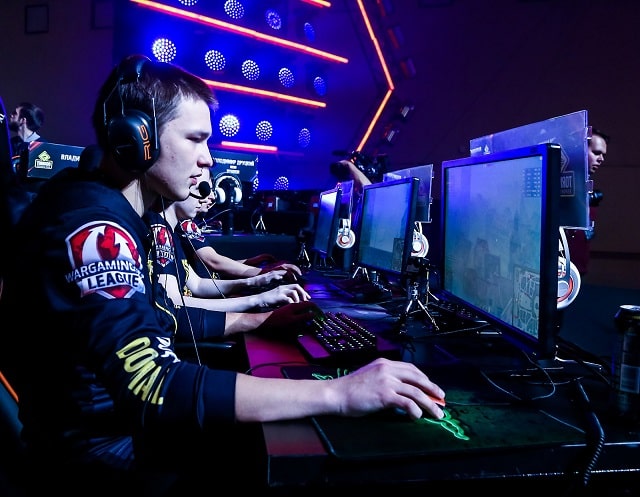 Профессия геймер: что это такое (простыми словами), баловство или реальная работа - фото1 Профессия геймер: что это такое (простыми словами), баловство или реальная работа - фото1