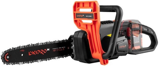 Почему электропила на аккумуляторе комфортная в работе - фото2