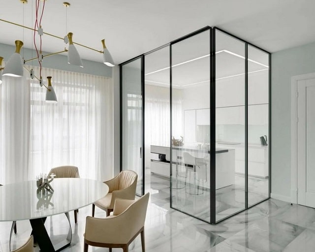 Скло в інтер'єрі квартири: цікаві ідеї - фото1