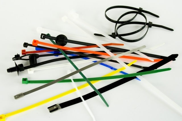 Пластиковые хомуты