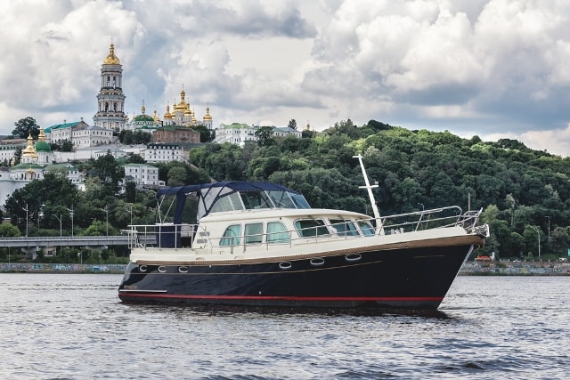 «Теплоходик» - аренда теплоходов, яхт и катеров для прогулок по Днепру (отзывы) - фото3