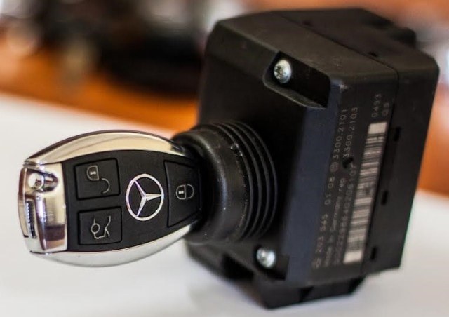 Ключ-рыбка в Мерседесе не поворачивается - что делать - фото2 Ключ-рыбка в Мерседесе не поворачивается - что делать - фото2