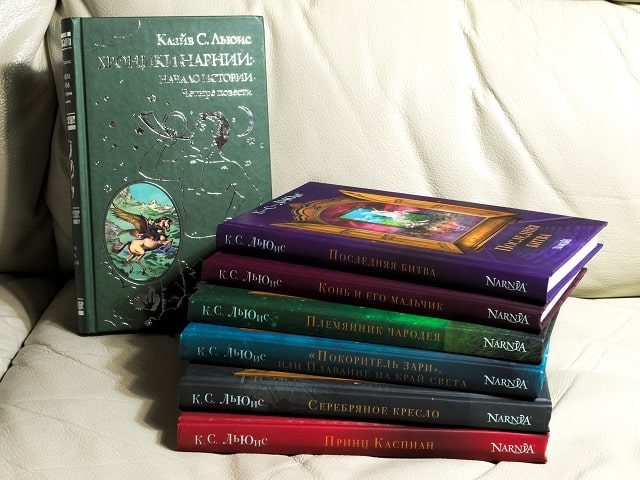 Фантастика и фэнтези для подростков: лучшие книги, наш ТОП-список - фото1 Фантастика и фэнтези для подростков: лучшие книги, наш ТОП-список - фото1