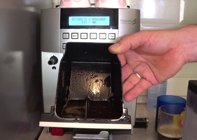 Кофемашина не подает воду: что делать, причины - фото1 Кофемашина не подает воду: что делать, причины - фото1
