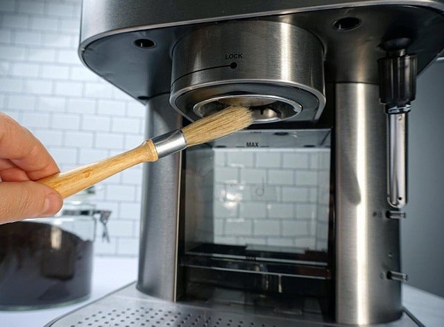 Как продлить жизнь рожковой кофеварке: правильный уход и особенности эксплуатации - фото3