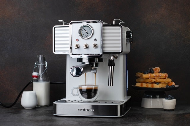 Кофеварка рожковая или капельная: какая лучше для дома, плюсы и минусы - фото1 Кофеварка рожковая или капельная: какая лучше для дома, плюсы и минусы - фото1