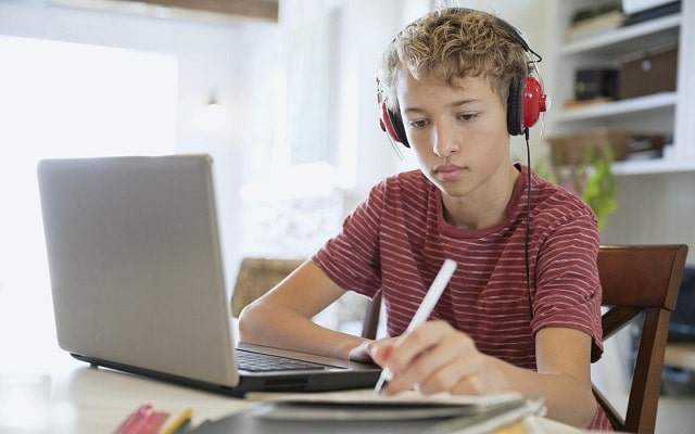 Каким должен быть ноутбук для учебы в школе: характеристики, как выбрать - фото4