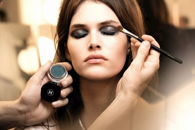Декоративная косметика: что к ней относится, как выбрать чтобы не навредить - фото2