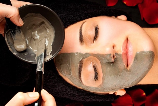 Глиняные маски для лица: что это такое, популярные виды, особенности использования - фото1