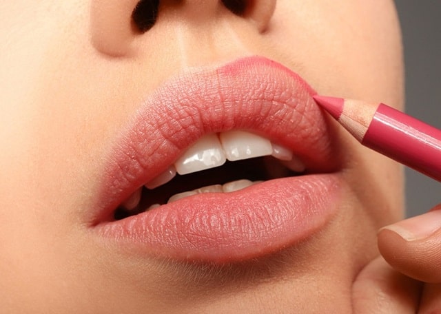 Правильный макияж губ: что для этого нужно, особенности, полезные советы - фото4