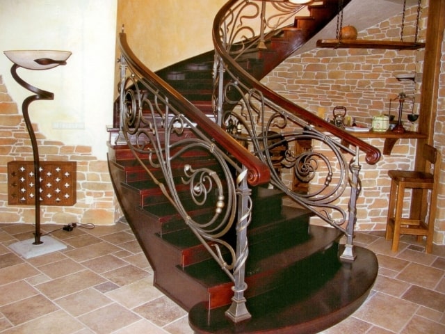 Художественная ковка перил для лестниц: интересные идеи - фото3