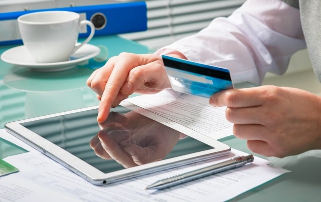 Плюси та мінуси мікрокредитів: кому підійдуть і коли їх точно брати не варто - фото3