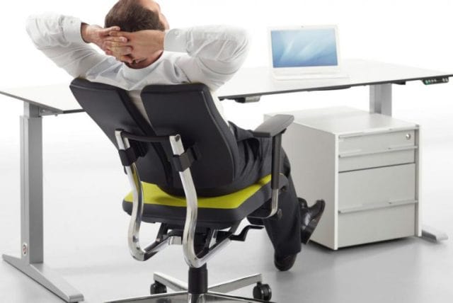 Как выбрать офисное кресло для работы за компьютером - фото2