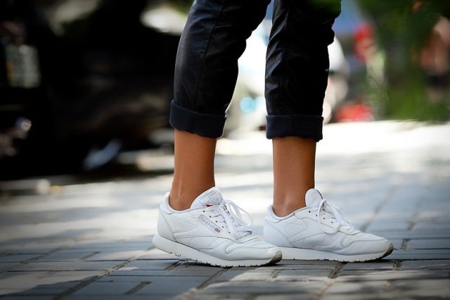 Женские кроссовки: модные тенденции последних сезонов, обзор - Белые