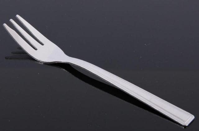Десертная вилка: для чего нужна и как выглядит (описание) - фото4 Десертная вилка: для чего нужна и как выглядит (описание) - фото4