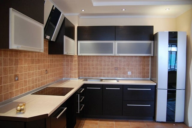 Интерьер кухни в стиле хай-тек: особенности, идеи - фото3