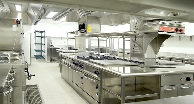 Профессиональное кухонное оборудование из нержавейки для общепита - фото2